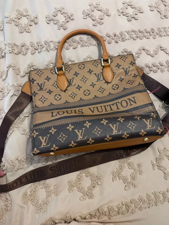 Monogram Handbag - Picture 4 of 4